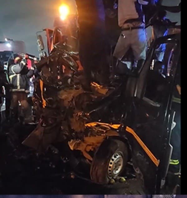 11 dead after tipper truck and bus collide on Accra-Kumasi highway