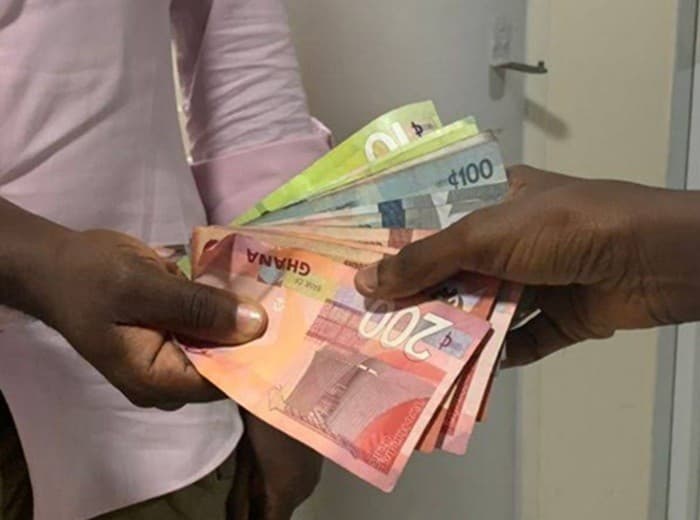 The pressure sits at the counter: Ghana sees rise in officials demanding bribes