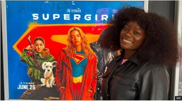 How a singer's chance encounter led to an alien experience in Hollywood