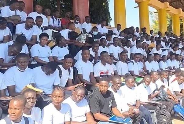   Why can a mobile phone get you dismissed from Ghana's security services?