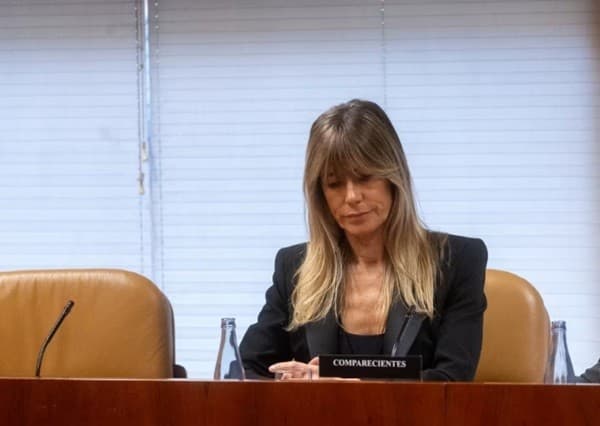 Wife of Spanish PM forbidden to leave country as corruption probes pile up
