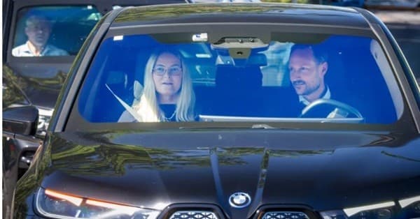 Norway's royal family gathers at King Harald's bedside as his condition worsens