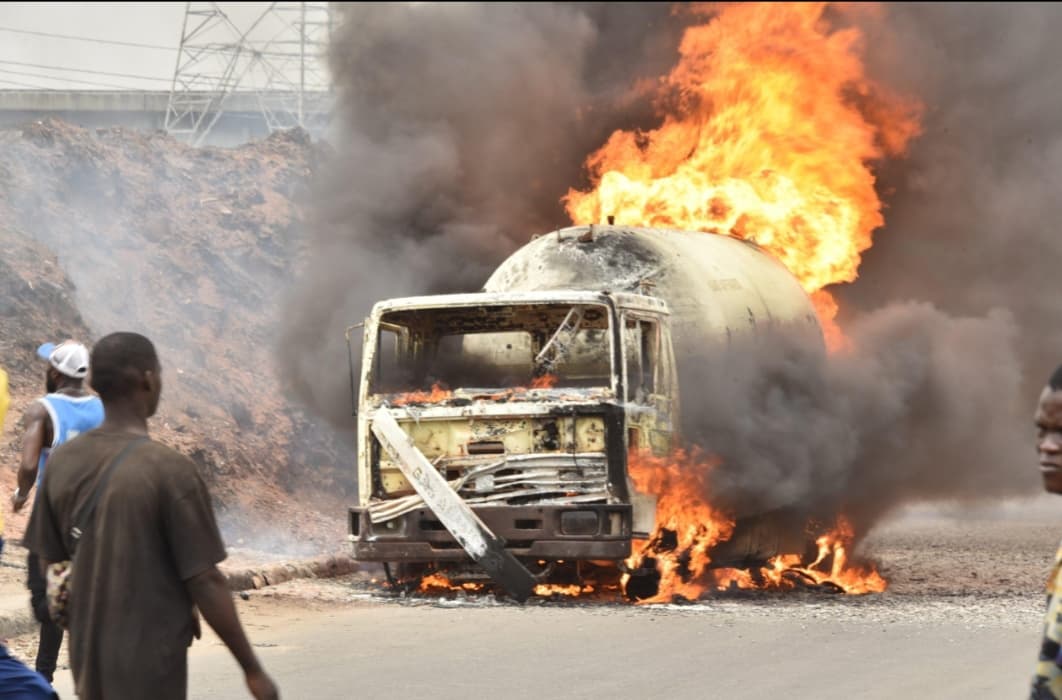 One killed as fuel tanker erupts in flames on Ghana's Akosombo–Tema Highway