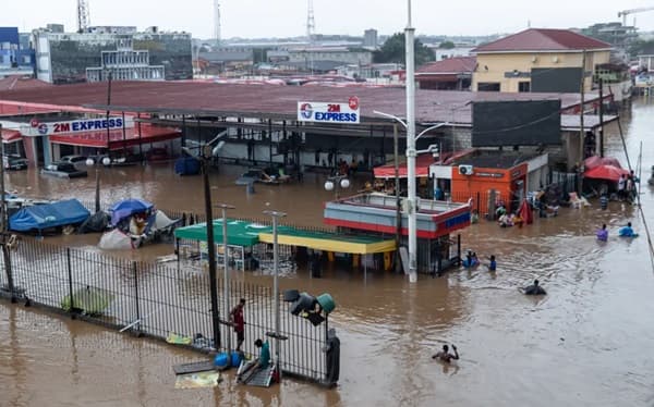   Accra floods: Death toll rises to nine as rescuers search for more victims